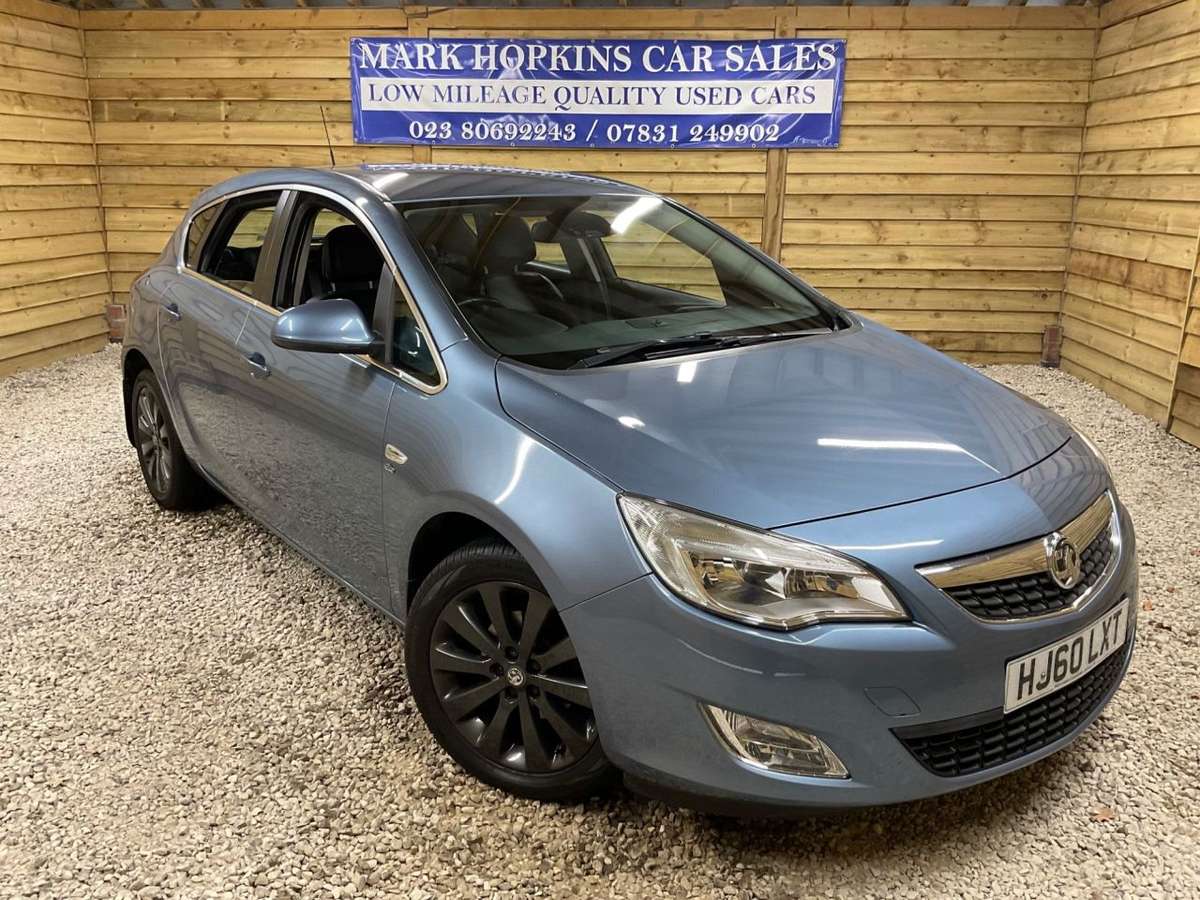 Check out this Vauxhall Astra 2010 Petrol Manual