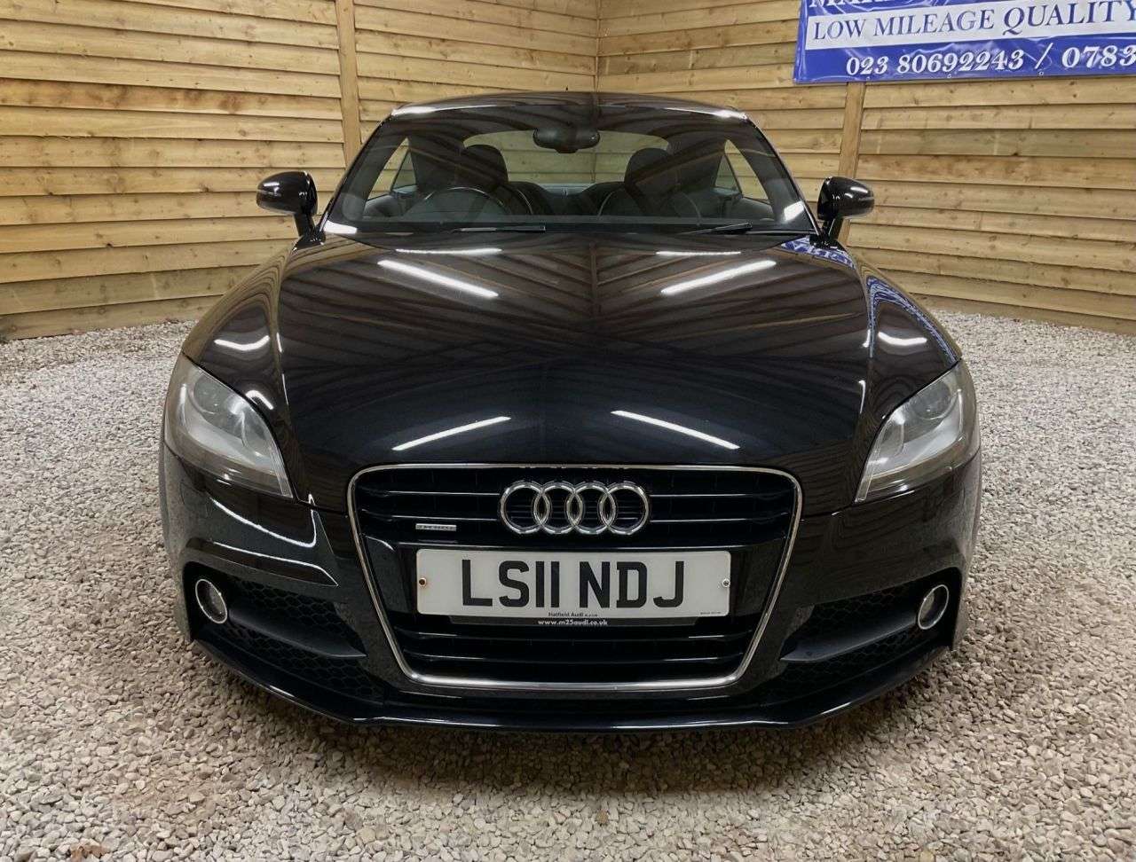 A 2011 AUDI TT 2.0 TFSI S line Coupe 3dr Petrol S Tronic quattro Euro 5 (s/s) (211 ps) 2 L A 2011 AUDI TT 2.0 TFSI S line Coupe 3dr Petrol S Tronic quattro Euro 5 (s/s) (211 ps) 2 L