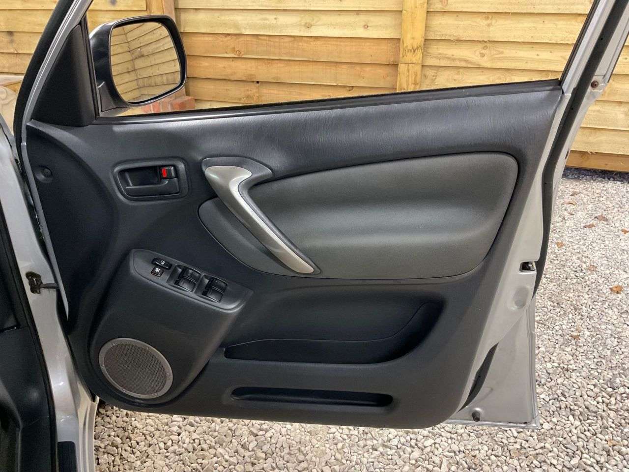 2004 TOYOTA RAV4 2004 TOYOTA RAV4