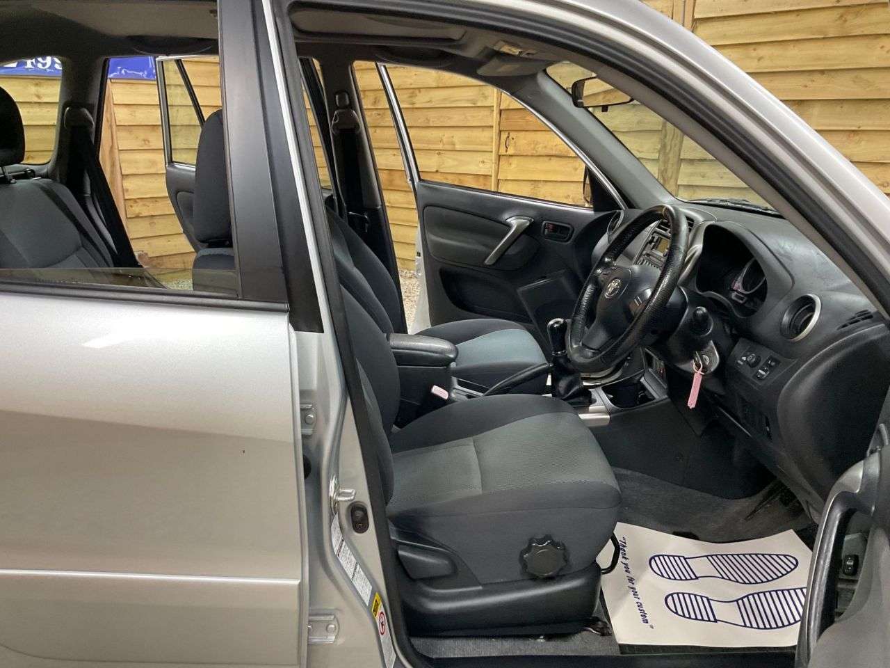 2004 TOYOTA RAV4 2004 TOYOTA RAV4