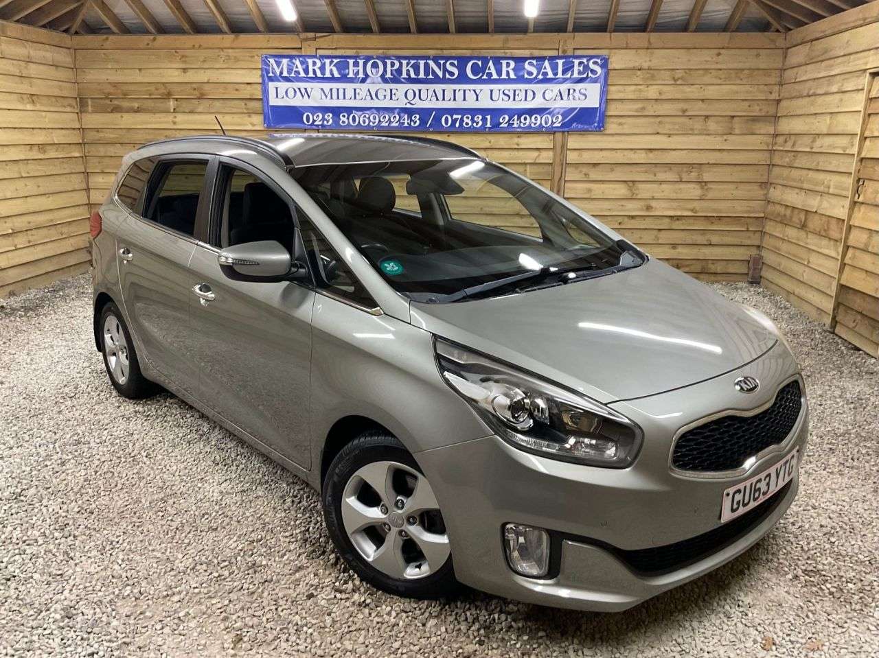 2013 KIA CARENS 2013 KIA CARENS