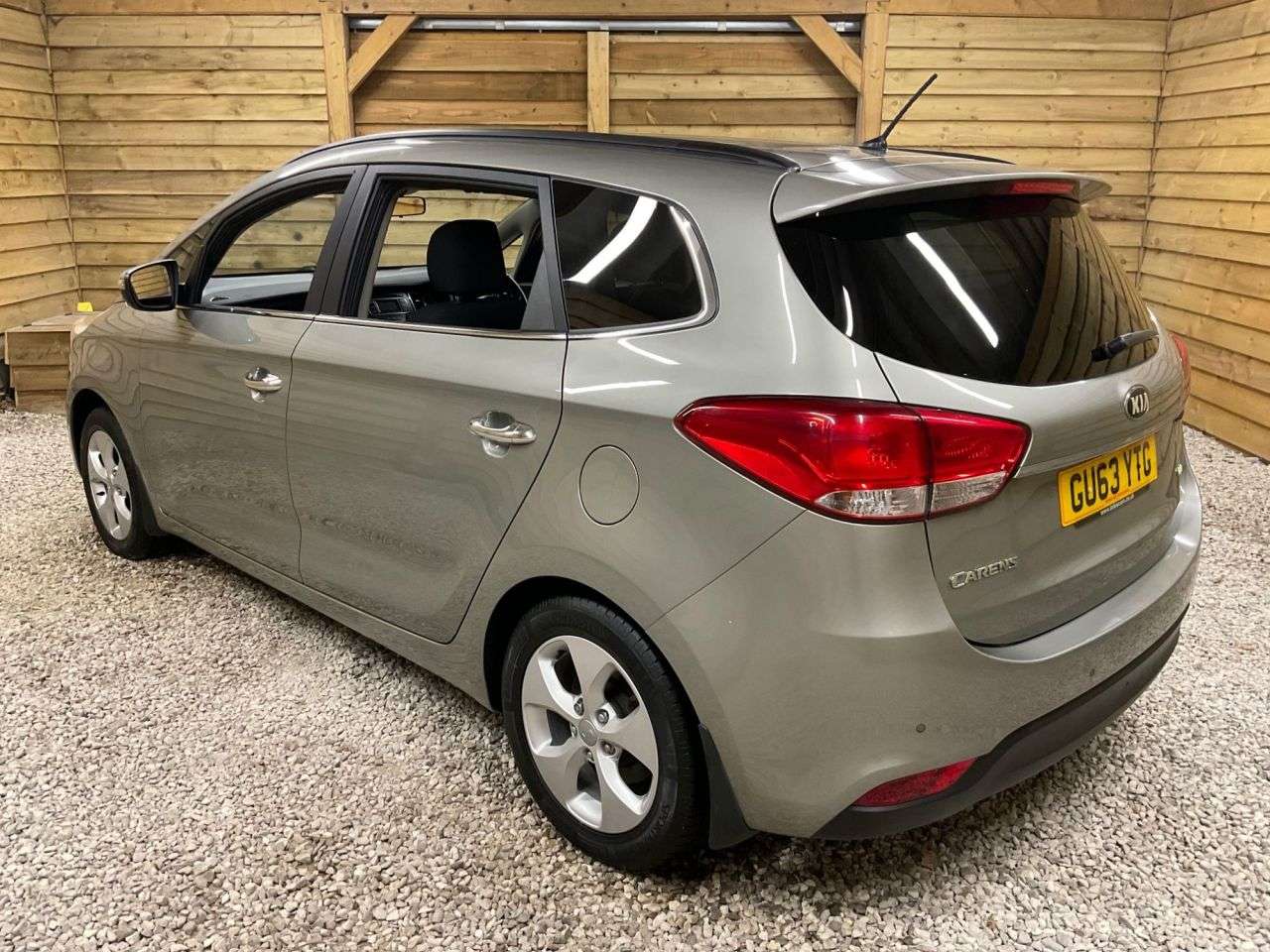 2013 KIA CARENS 2013 KIA CARENS