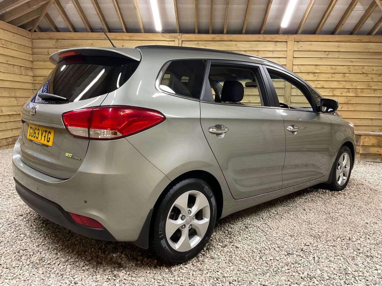 2013 KIA CARENS 2013 KIA CARENS