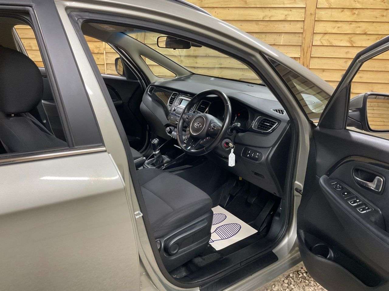 2013 KIA CARENS 2013 KIA CARENS