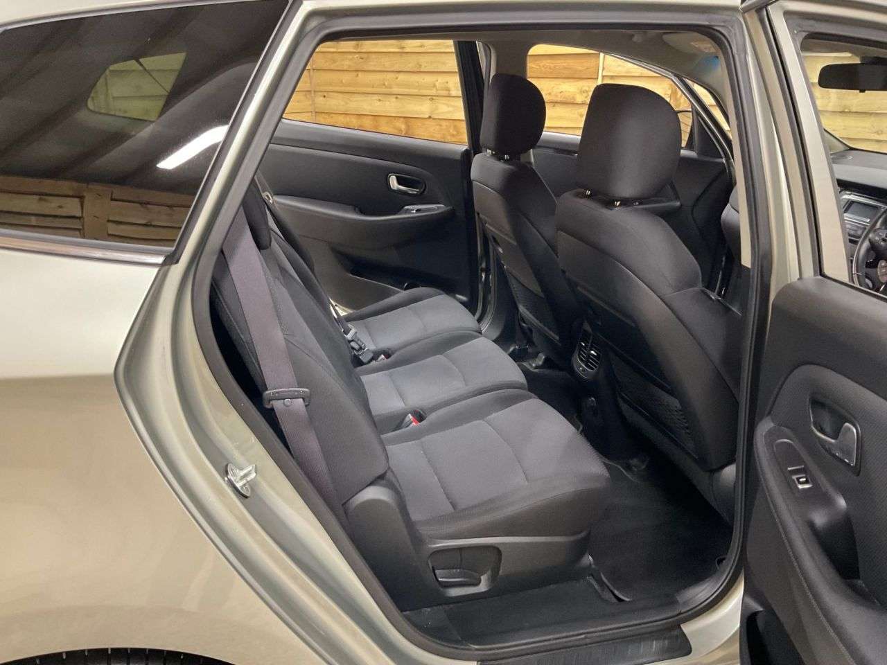 2013 KIA CARENS 2013 KIA CARENS