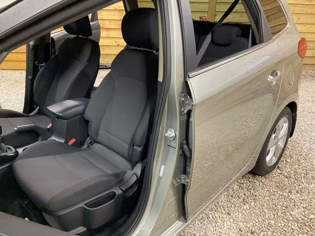 2013 KIA CARENS 2013 KIA CARENS