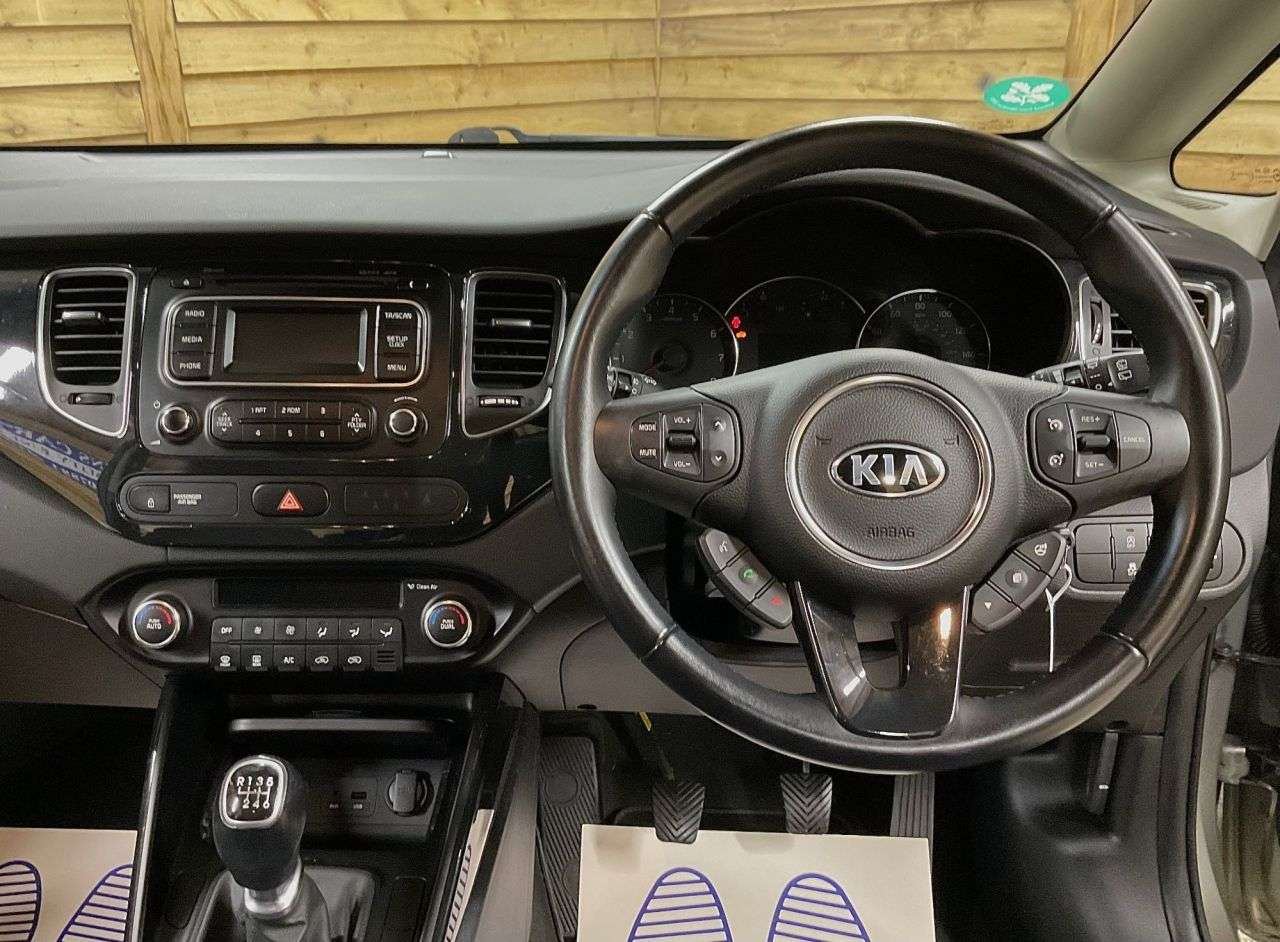 2013 KIA CARENS 2013 KIA CARENS