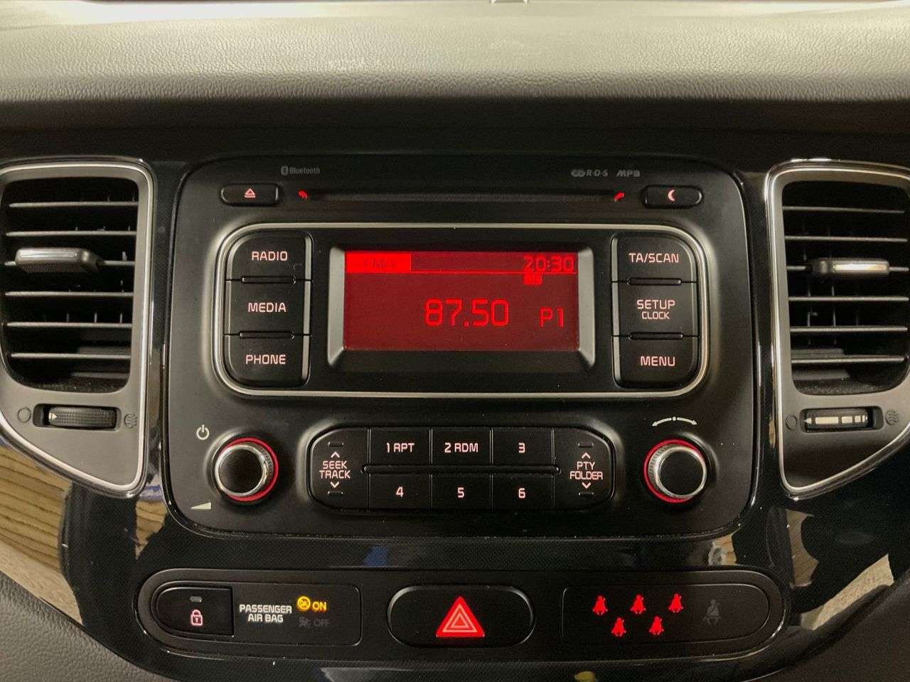 2013 KIA CARENS 2013 KIA CARENS