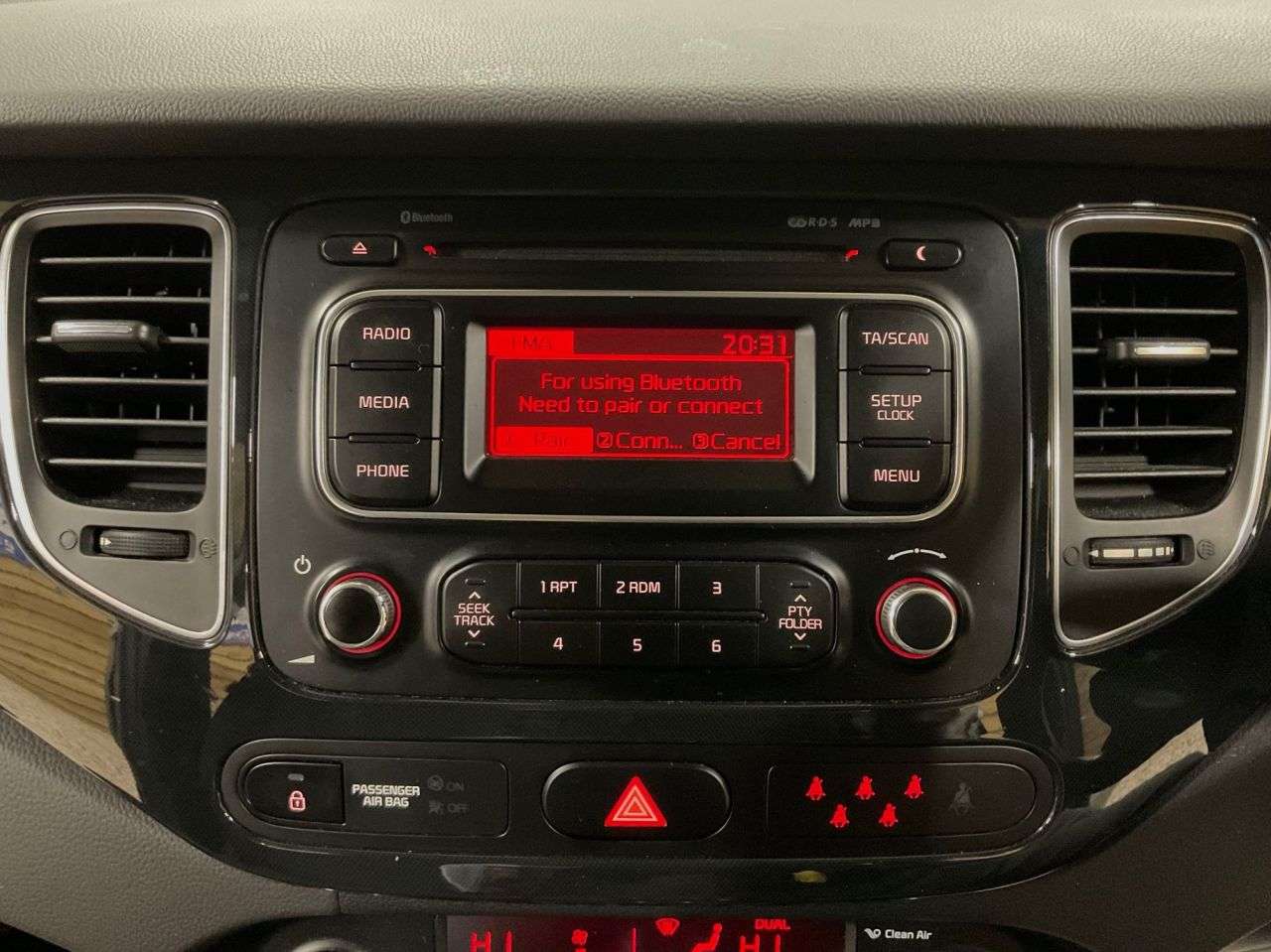 2013 KIA CARENS 2013 KIA CARENS