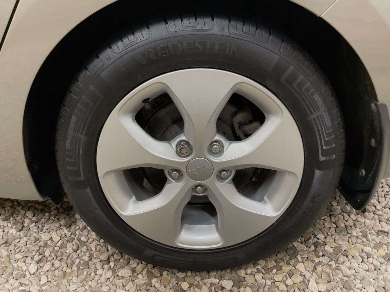 2013 KIA CARENS 2013 KIA CARENS