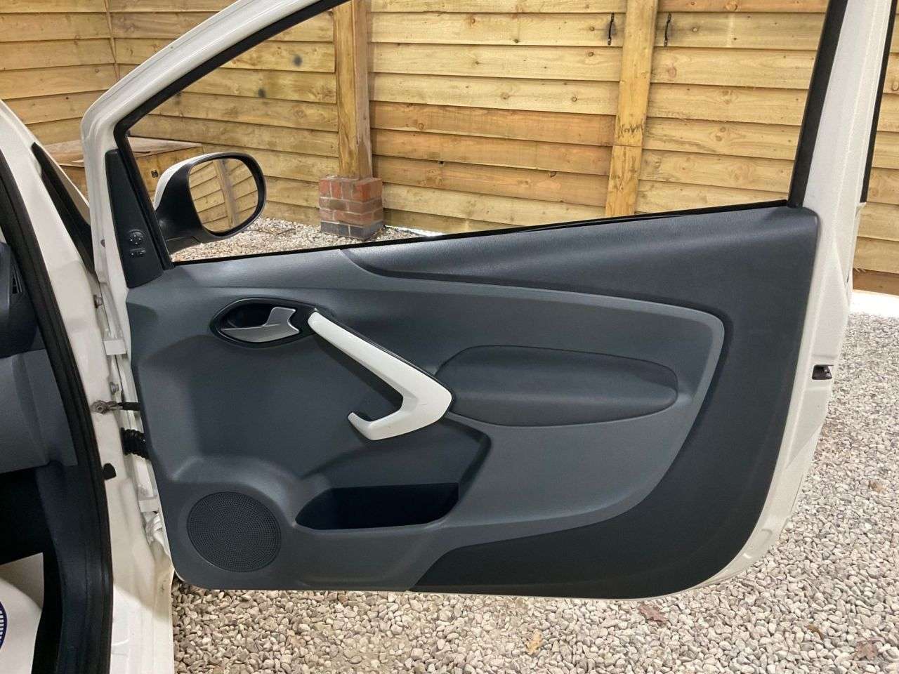 2012 FORD KA 2012 FORD KA