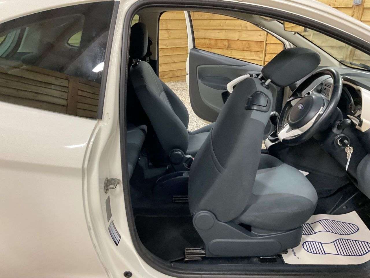 2012 FORD KA 2012 FORD KA