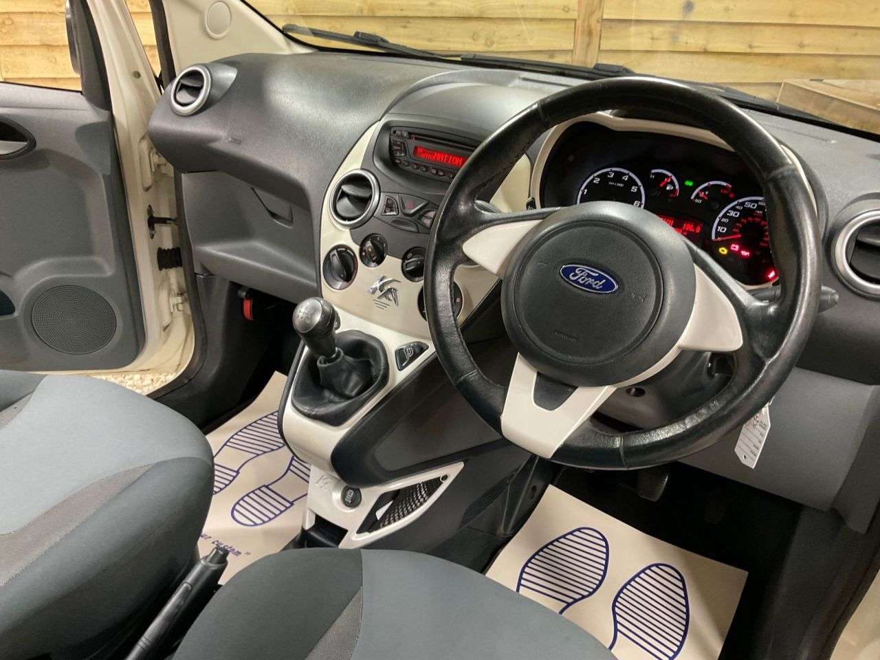 2012 FORD KA 2012 FORD KA