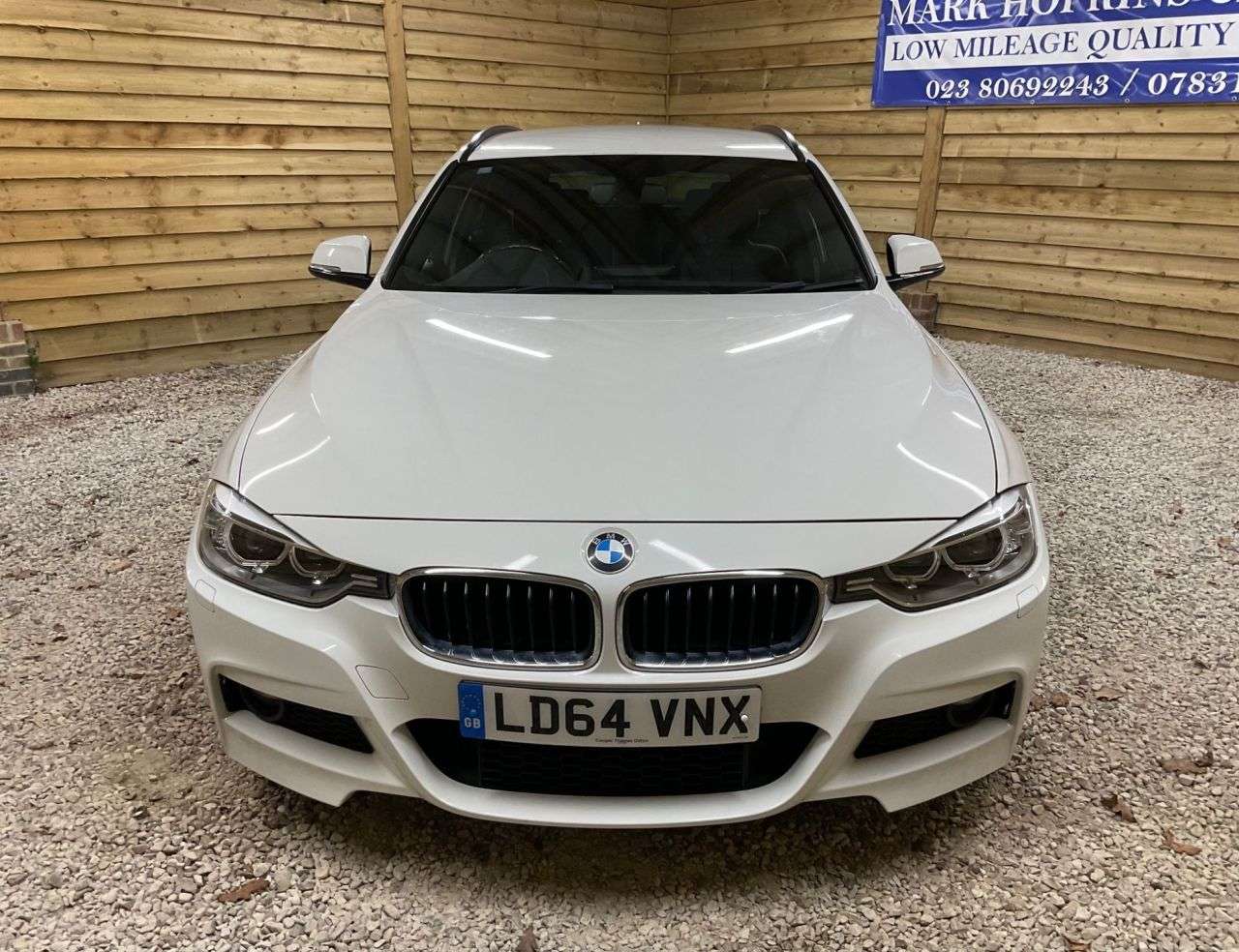 A 2015 BMW 3 SERIES 2.0 320i M Sport Touring 5dr Petrol Manual xDrive Euro 6 (s/s) (184 ps) 2 L A 2015 BMW 3 SERIES 2.0 320i M Sport Touring 5dr Petrol Manual xDrive Euro 6 (s/s) (184 ps) 2 L