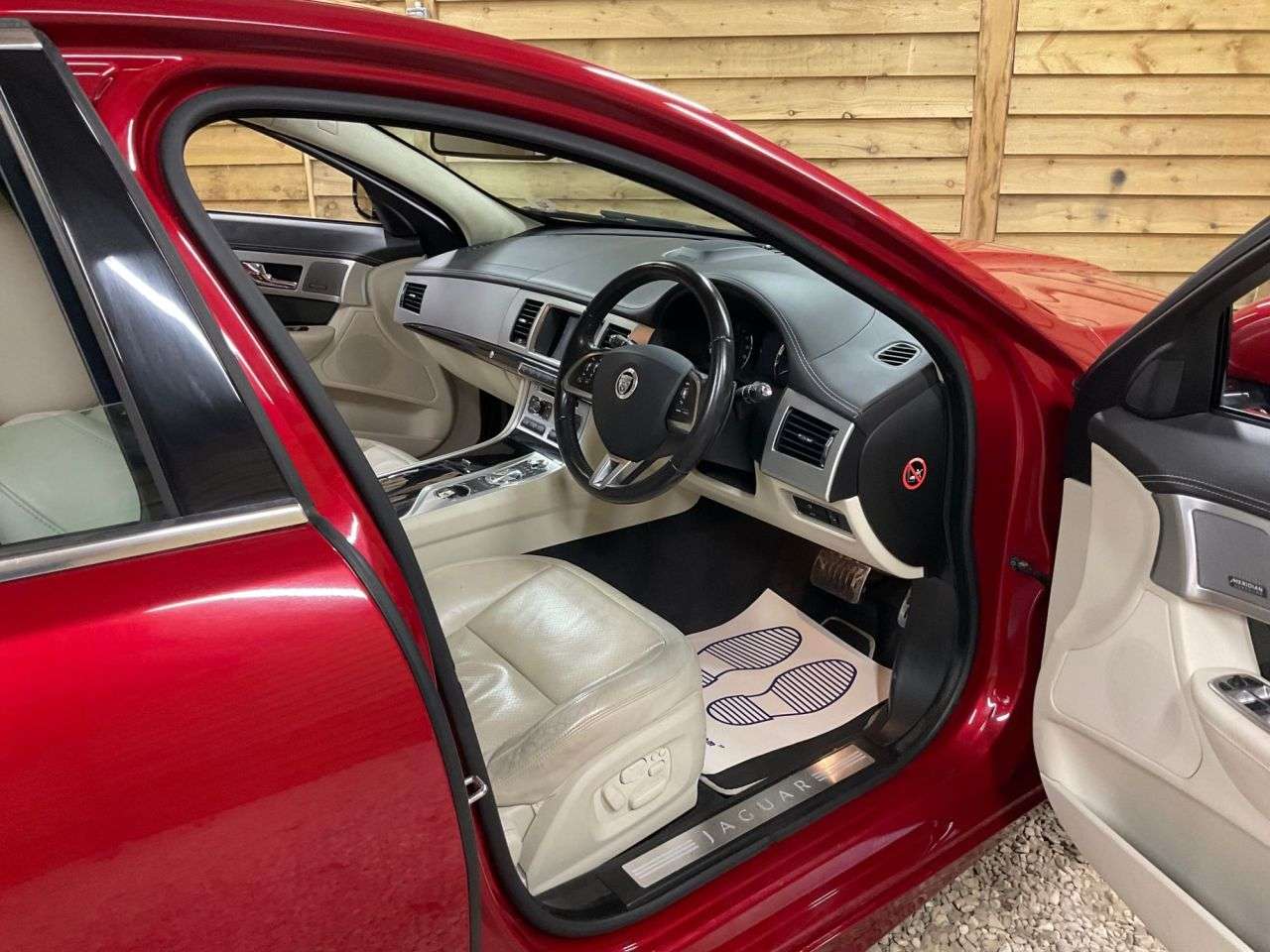 2013 JAGUAR XF 2013 JAGUAR XF