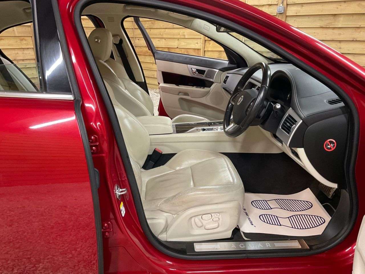 2013 JAGUAR XF 2013 JAGUAR XF