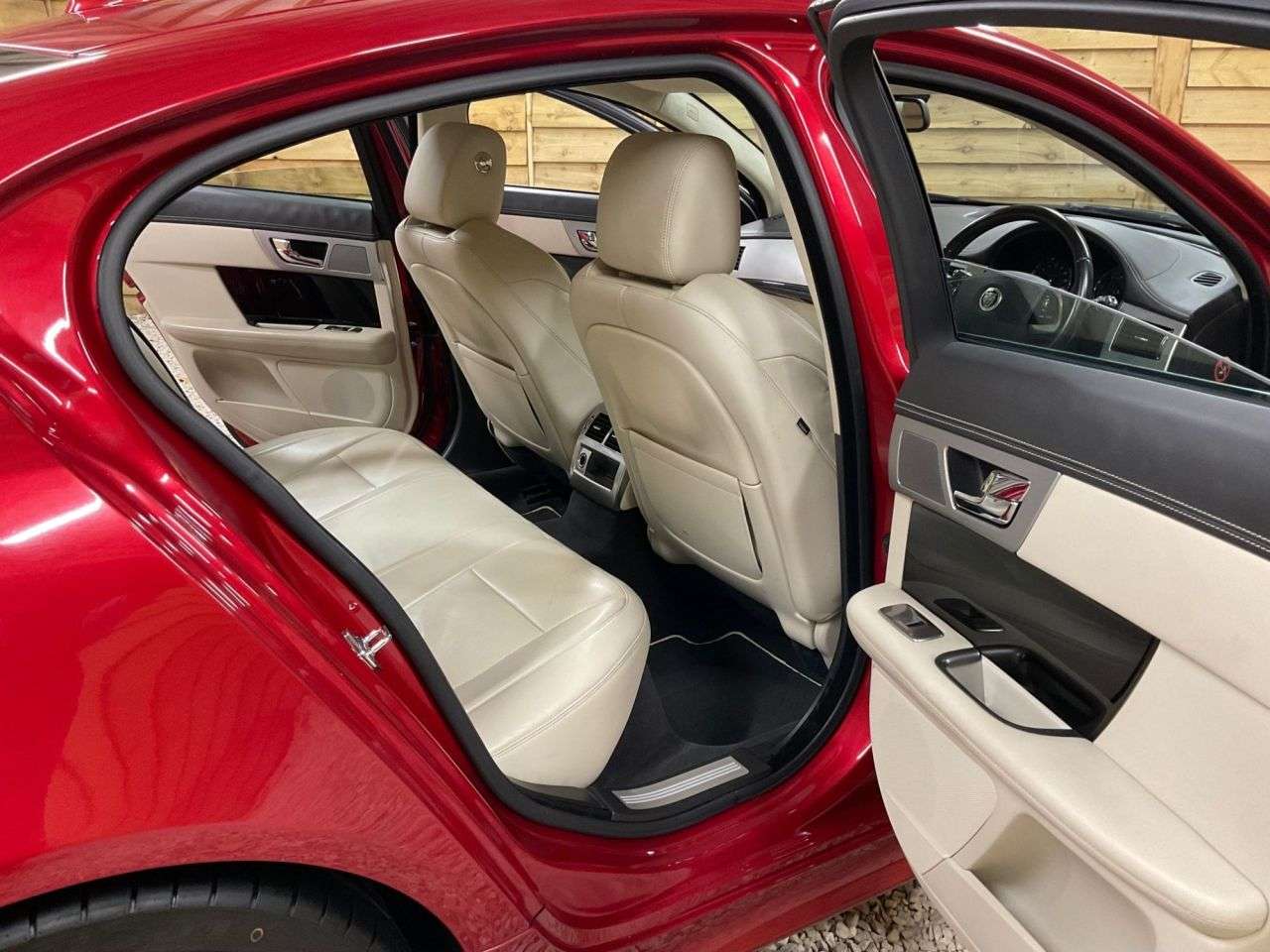 2013 JAGUAR XF 2013 JAGUAR XF