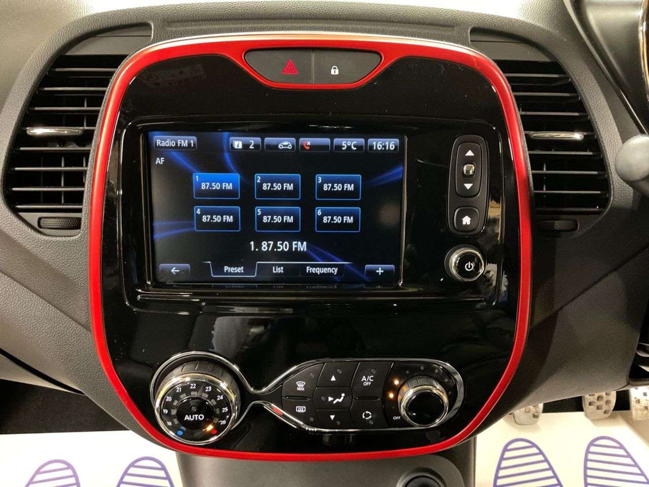 2016 RENAULT CAPTUR 2016 RENAULT CAPTUR