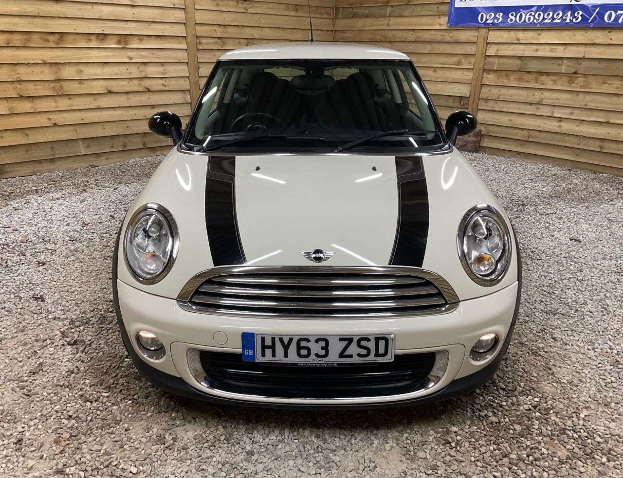 A 2014 MINI HATCH 1.6 One Baker Street Hatchback 3dr Petrol Manual Euro 6 (98 ps) TWO LOCAL O A 2014 MINI HATCH 1.6 One Baker Street Hatchback 3dr Petrol Manual Euro 6 (98 ps) TWO LOCAL O