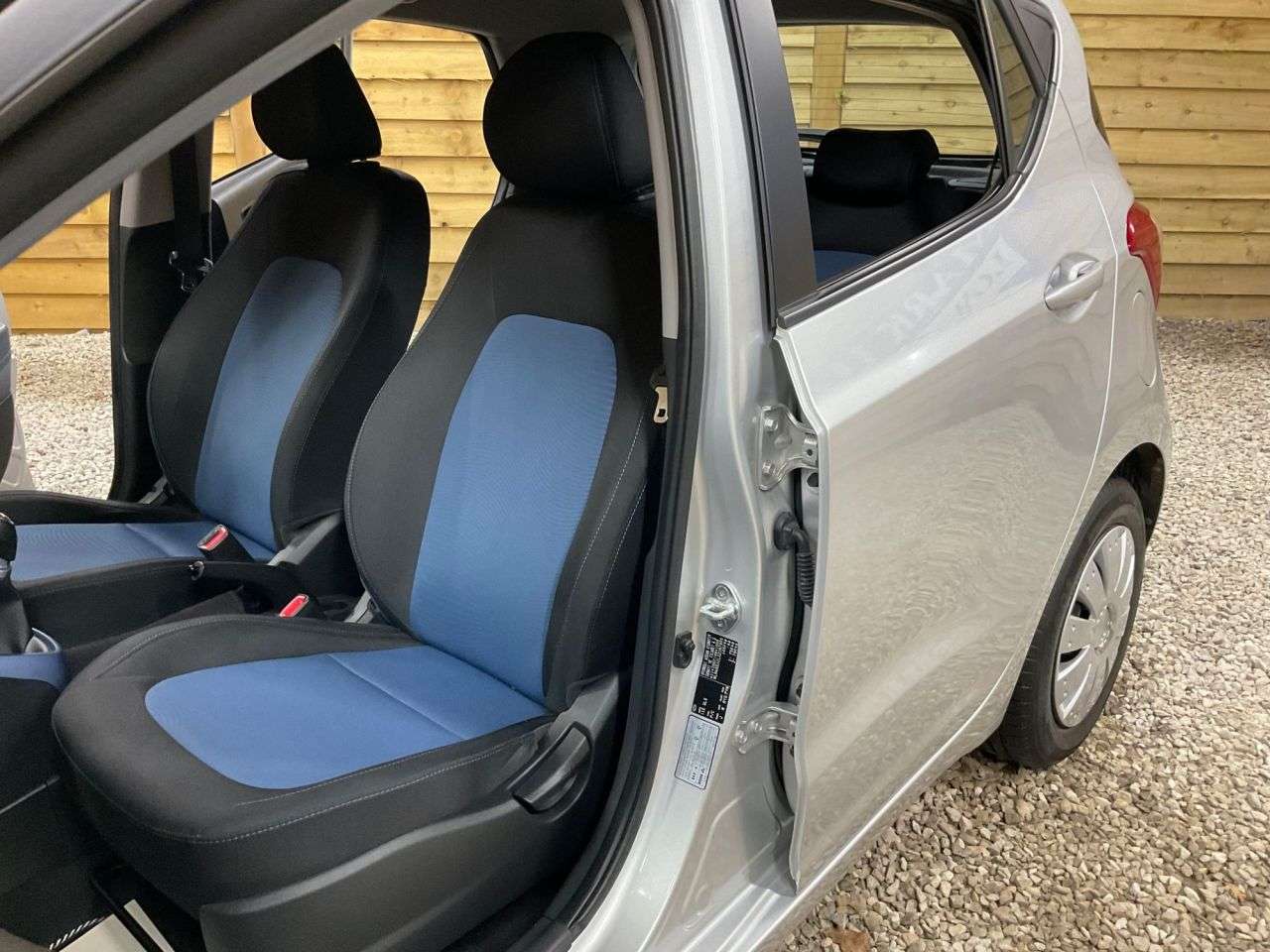 2017 HYUNDAI I10 2017 HYUNDAI I10