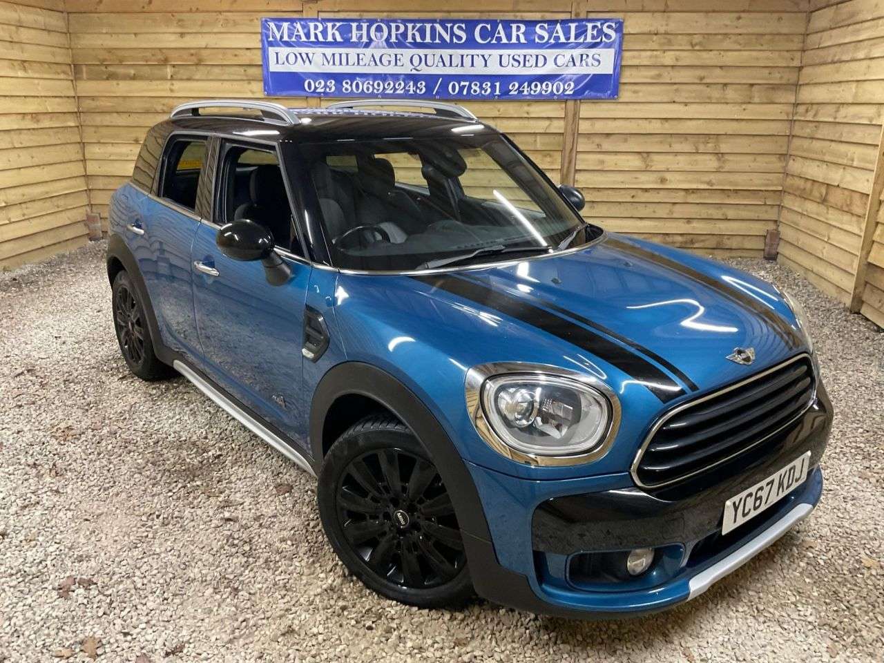 A 2017 MINI COUNTRYMAN 2.0 Cooper D SUV 5dr Diesel Manual ALL4 Euro 6 (s/s) (150 ps) 2 LADY OWNER A 2017 MINI COUNTRYMAN 2.0 Cooper D SUV 5dr Diesel Manual ALL4 Euro 6 (s/s) (150 ps) 2 LADY OWNER