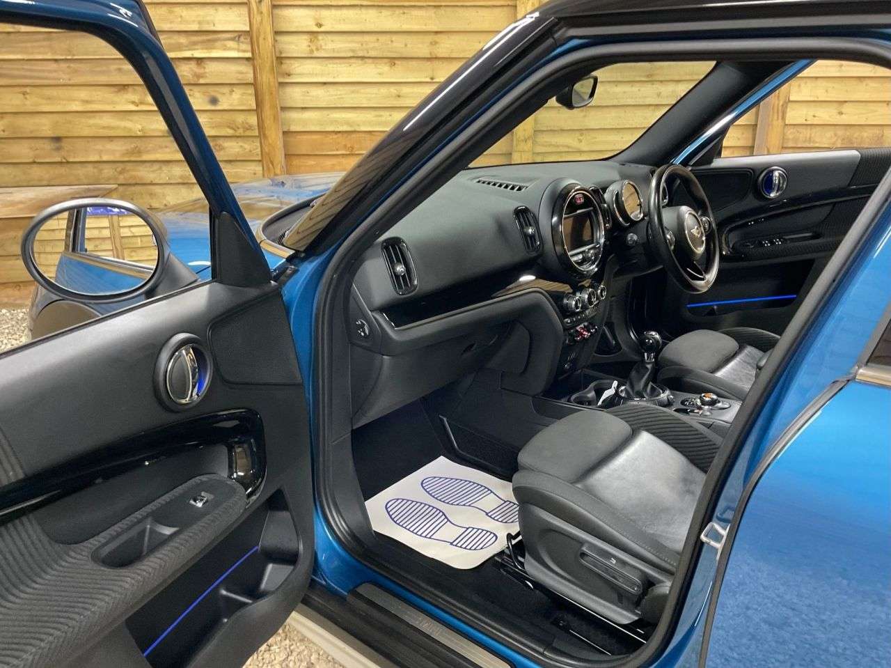 2017 MINI COUNTRYMAN 2017 MINI COUNTRYMAN