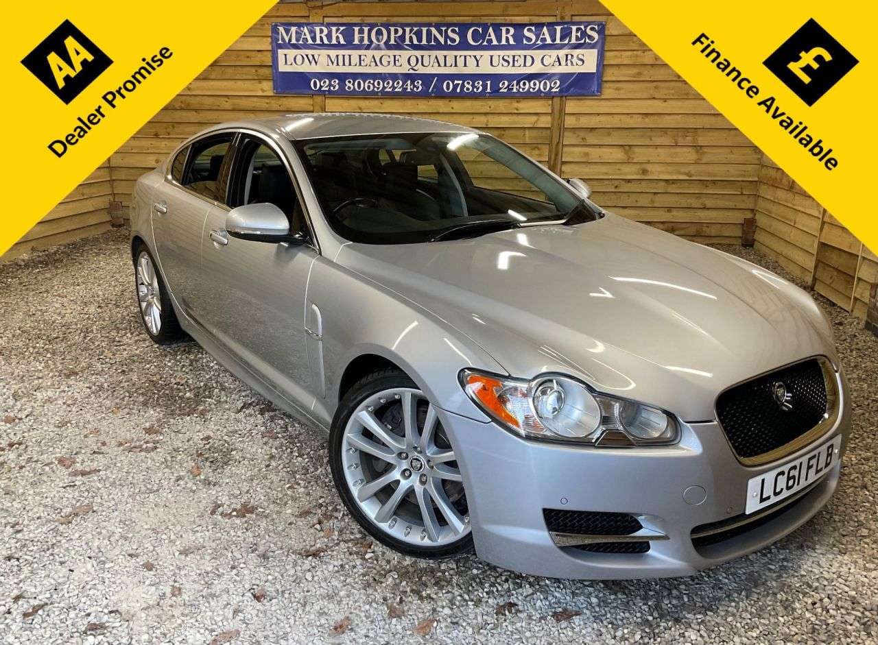 A 2011 JAGUAR XF 3.0d S V6 Premium Luxury Saloon 4dr Diesel Auto Euro 5 (275 ps) 2 LADY OWNE A 2011 JAGUAR XF 3.0d S V6 Premium Luxury Saloon 4dr Diesel Auto Euro 5 (275 ps) 2 LADY OWNE