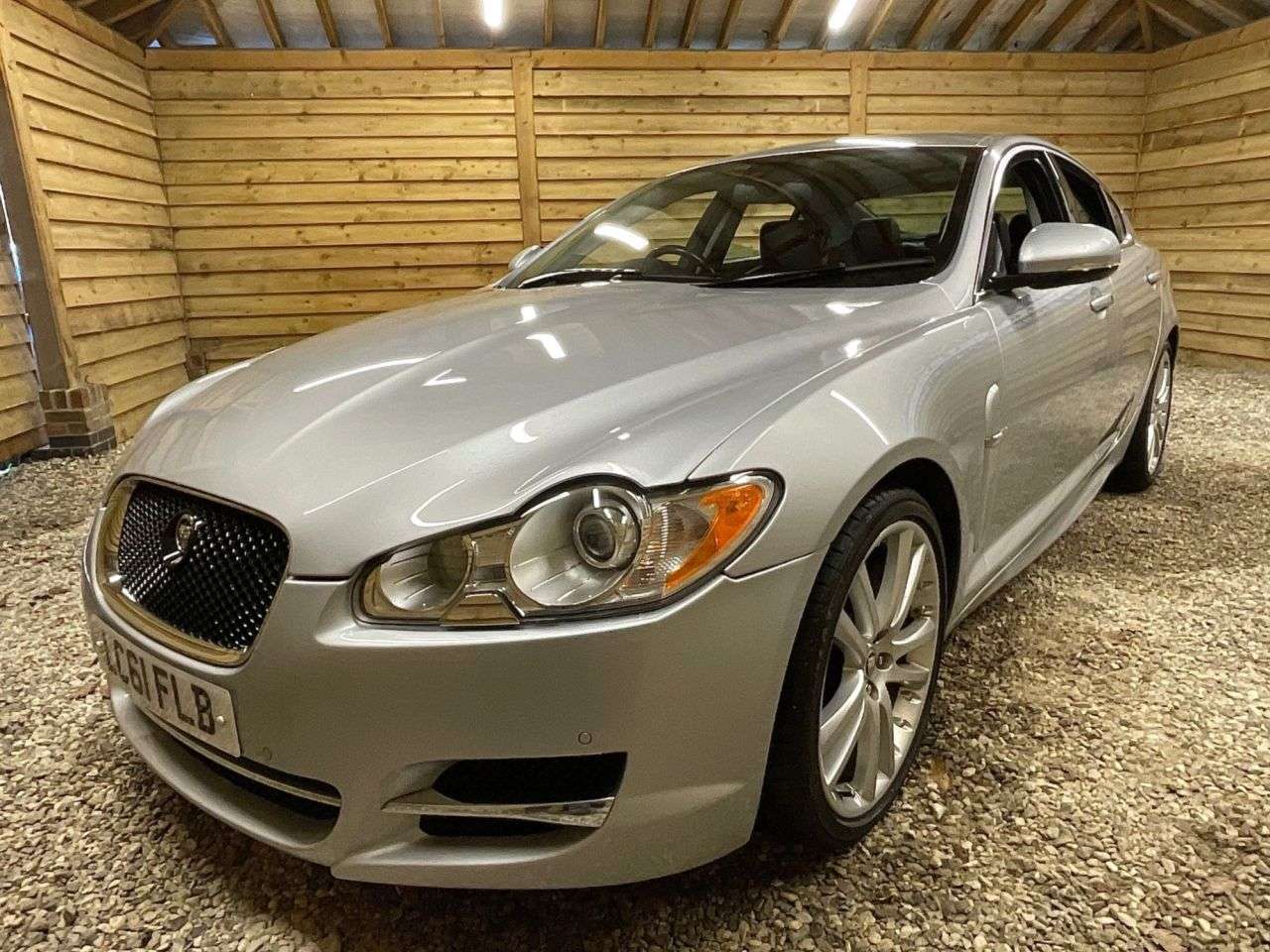2011 JAGUAR XF 2011 JAGUAR XF