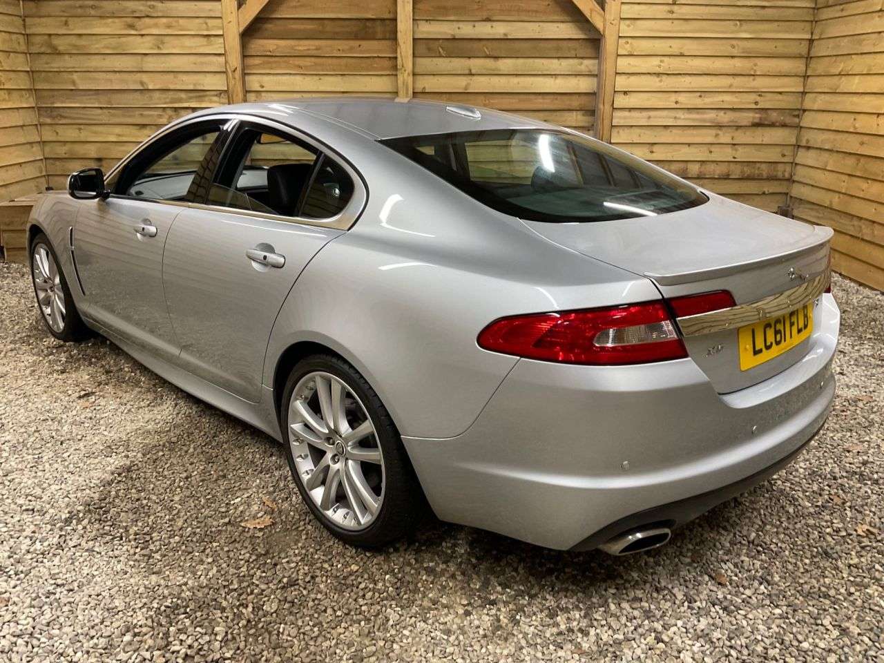 2011 JAGUAR XF 2011 JAGUAR XF