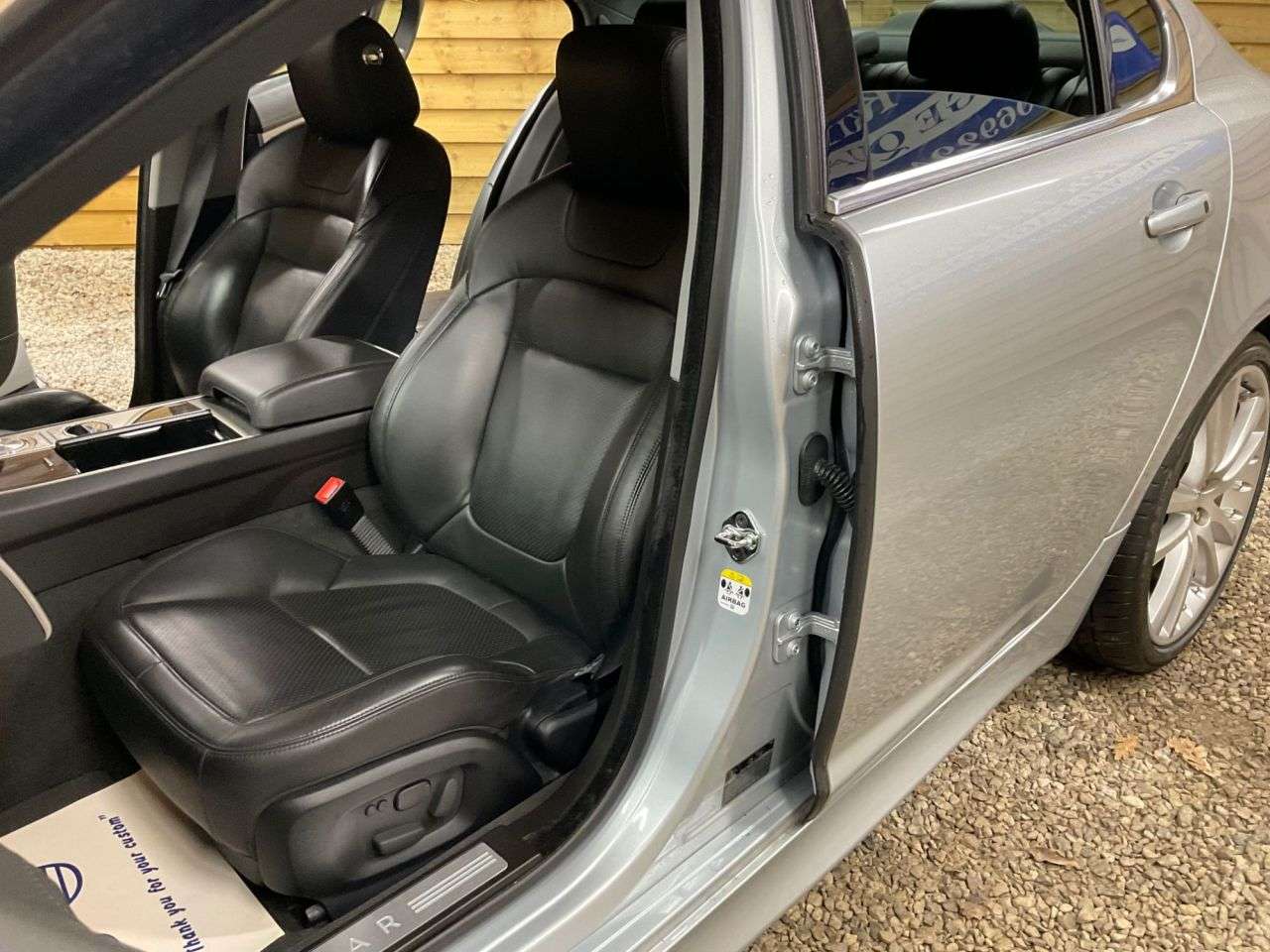 2011 JAGUAR XF 2011 JAGUAR XF