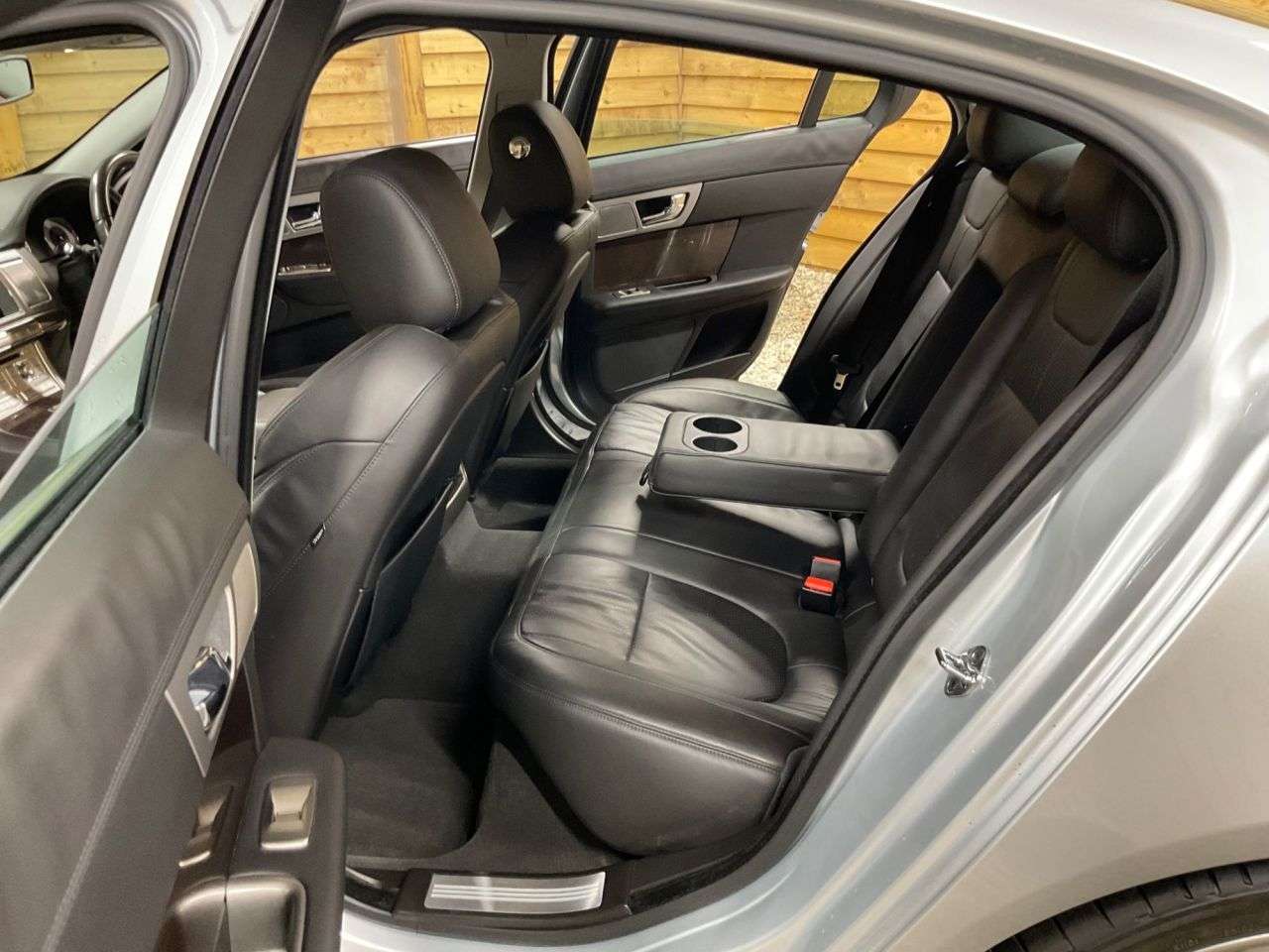 2011 JAGUAR XF 2011 JAGUAR XF