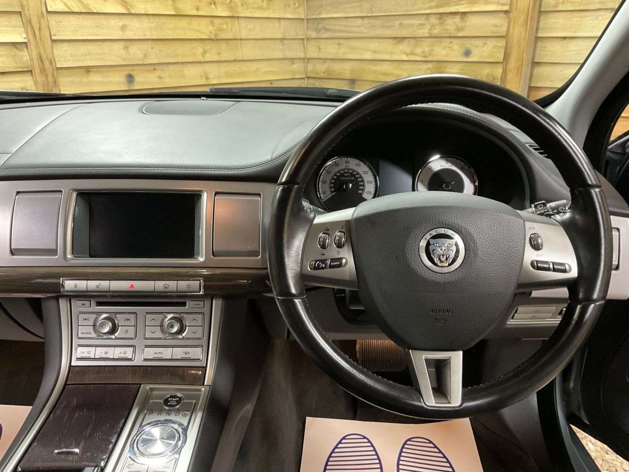 2011 JAGUAR XF 2011 JAGUAR XF