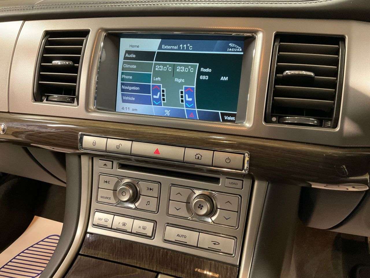 2011 JAGUAR XF 2011 JAGUAR XF