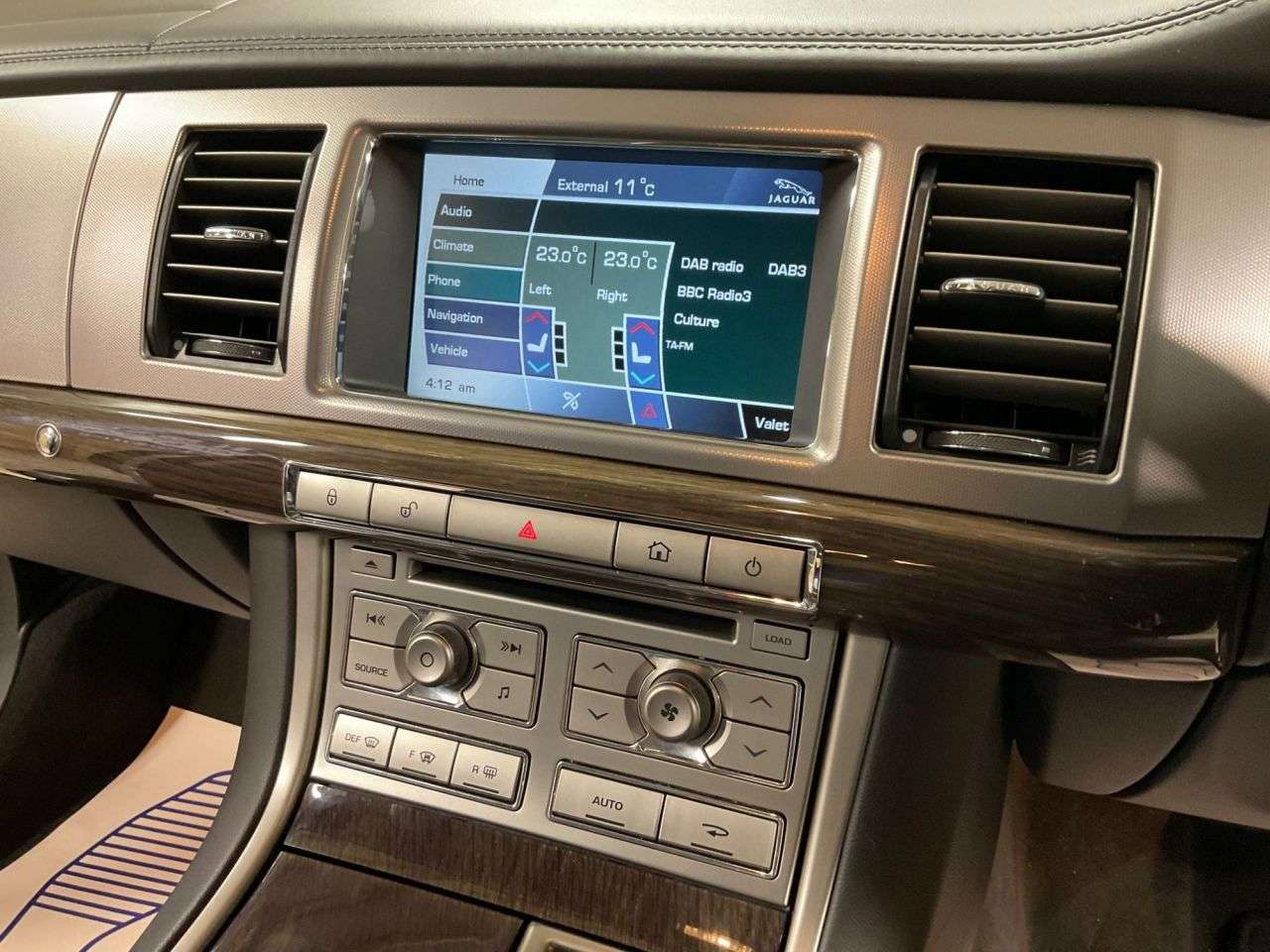 2011 JAGUAR XF 2011 JAGUAR XF