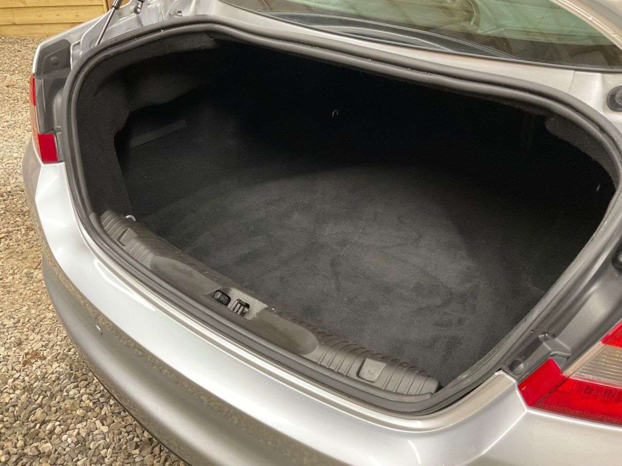 2011 JAGUAR XF 2011 JAGUAR XF