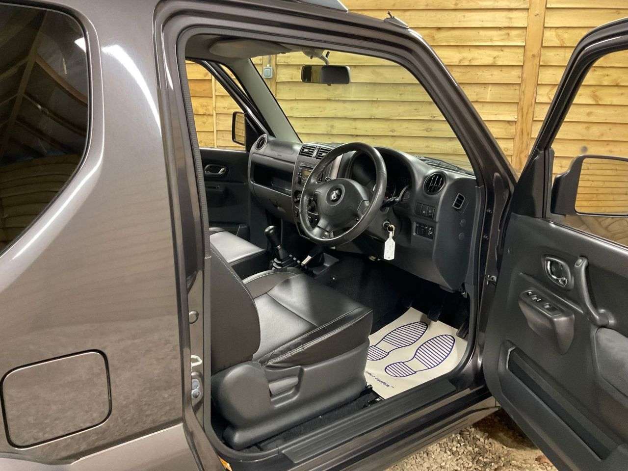 2013 SUZUKI JIMNY 2013 SUZUKI JIMNY