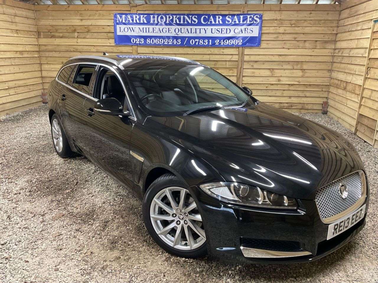 A 2013 JAGUAR XF 3.0d V6 Premium Luxury Sportbrake 5dr Diesel Auto Euro 5 (s/s) (240 ps) ONE A 2013 JAGUAR XF 3.0d V6 Premium Luxury Sportbrake 5dr Diesel Auto Euro 5 (s/s) (240 ps) ONE