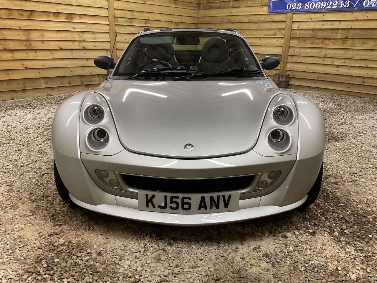 A 2006 SMART ROADSTER 0.7 Brabus Convertible 2dr Petrol Automatic (126 g/km, 101 bhp) ONE OWNER I A 2006 SMART ROADSTER 0.7 Brabus Convertible 2dr Petrol Automatic (126 g/km, 101 bhp) ONE OWNER I