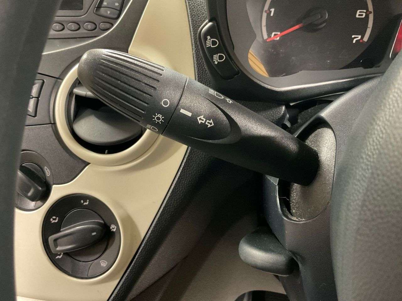 2013 FORD KA 2013 FORD KA