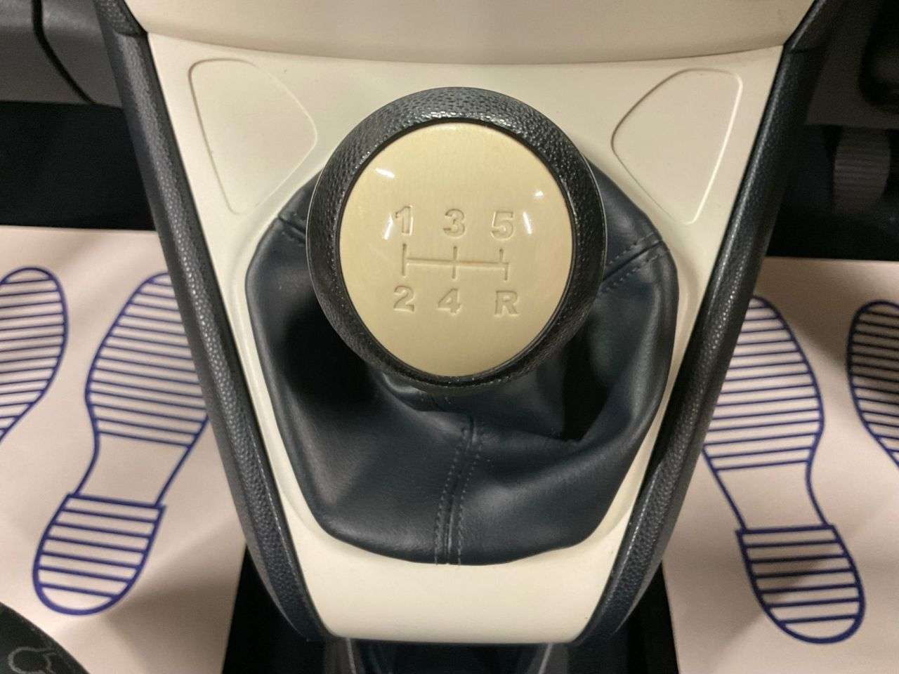 2013 FORD KA 2013 FORD KA