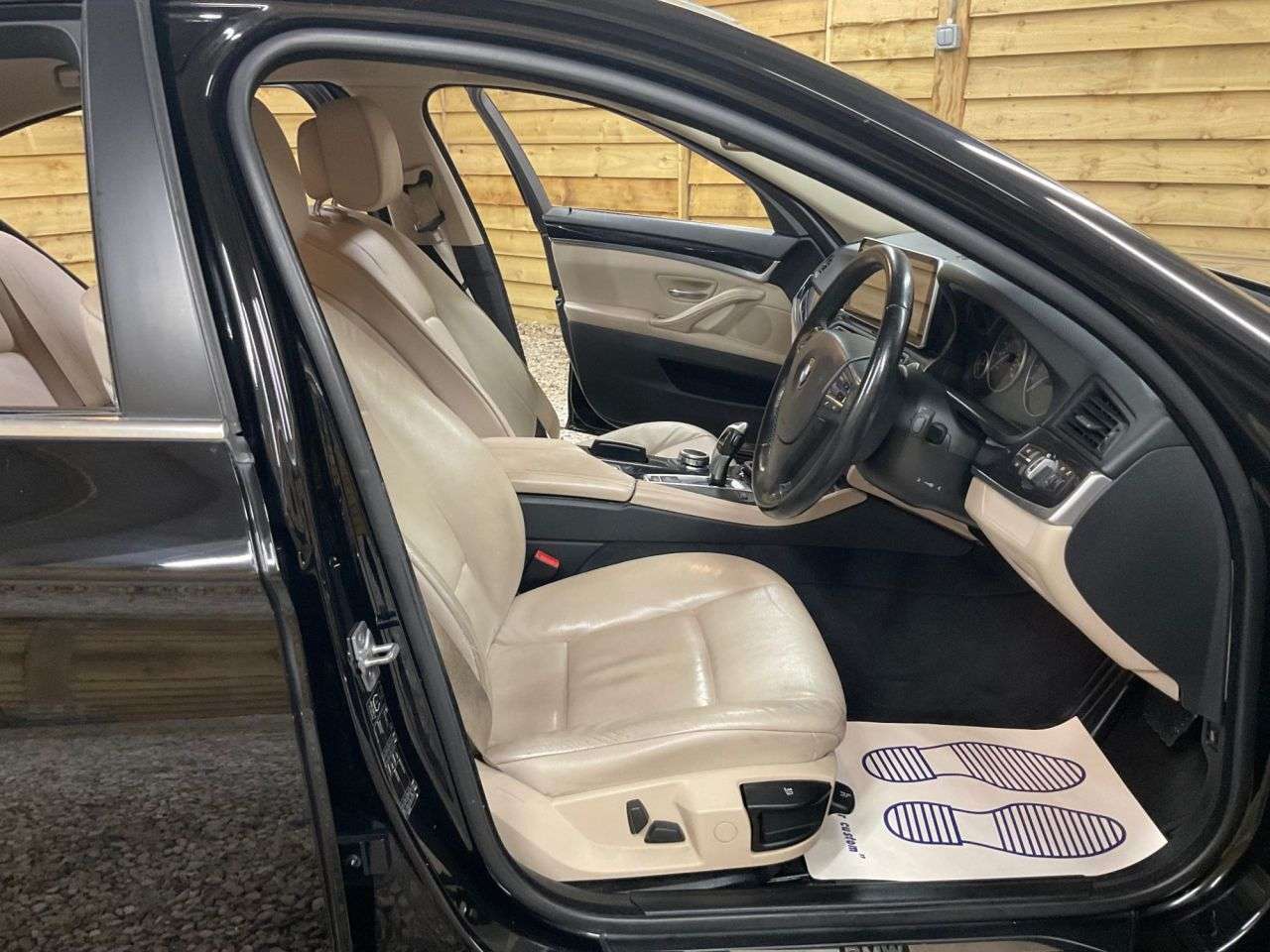 2011 BMW 5 SERIES 2011 BMW 5 SERIES