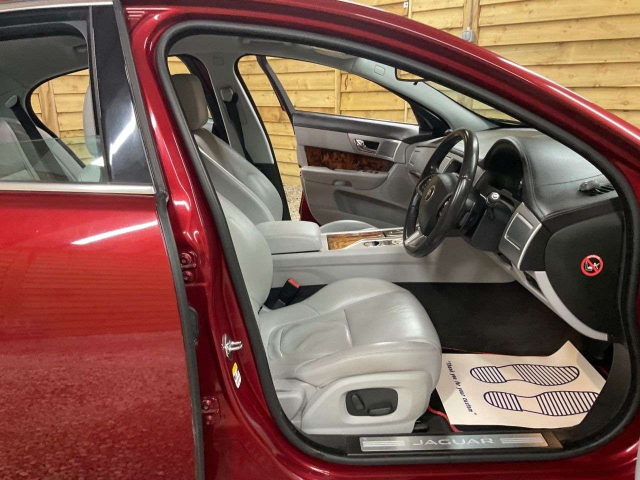 2014 JAGUAR XF 2014 JAGUAR XF