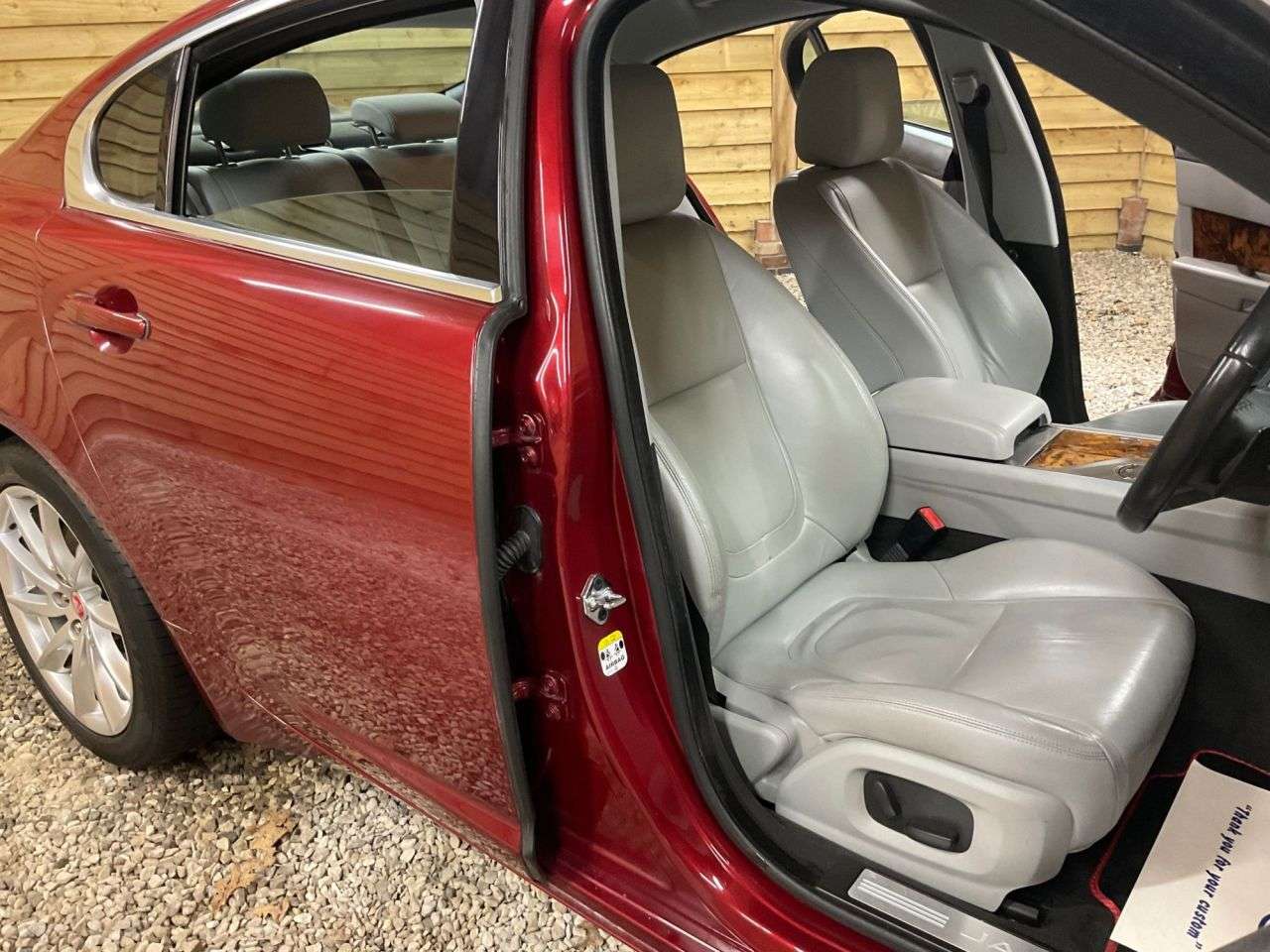 2014 JAGUAR XF 2014 JAGUAR XF