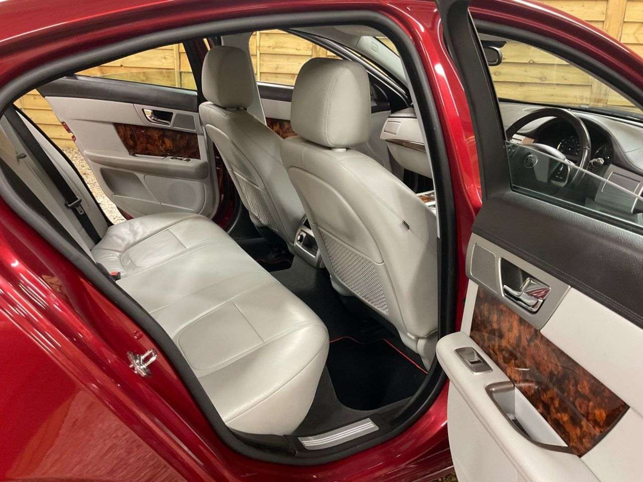 2014 JAGUAR XF 2014 JAGUAR XF