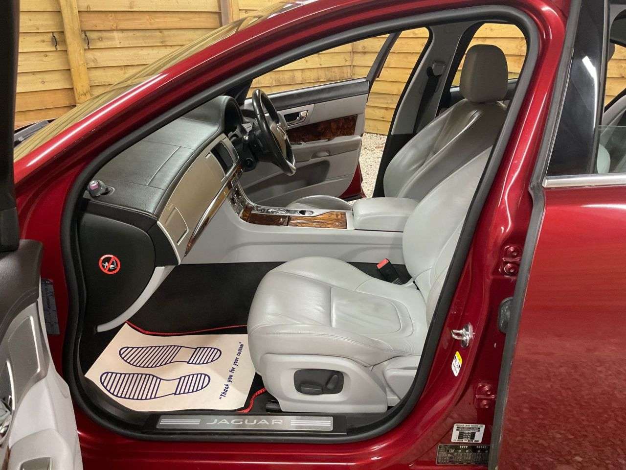 2014 JAGUAR XF 2014 JAGUAR XF