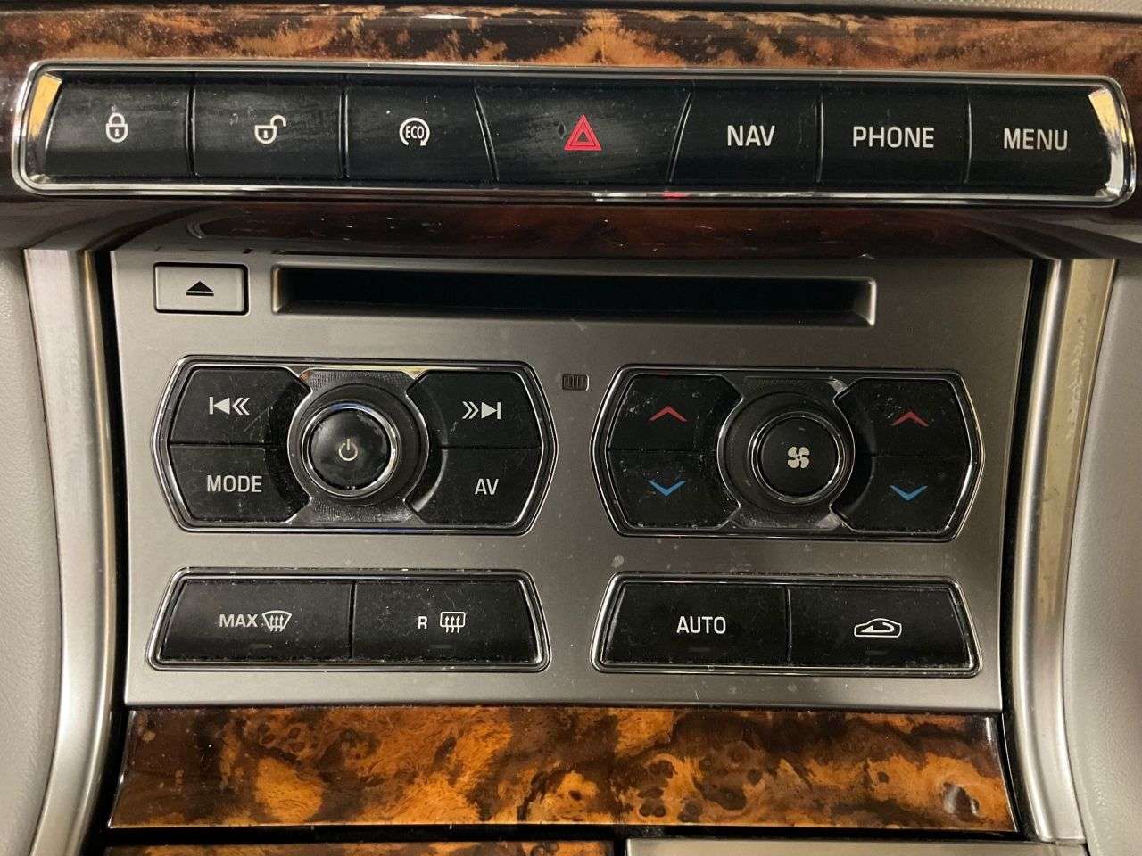 2014 JAGUAR XF 2014 JAGUAR XF