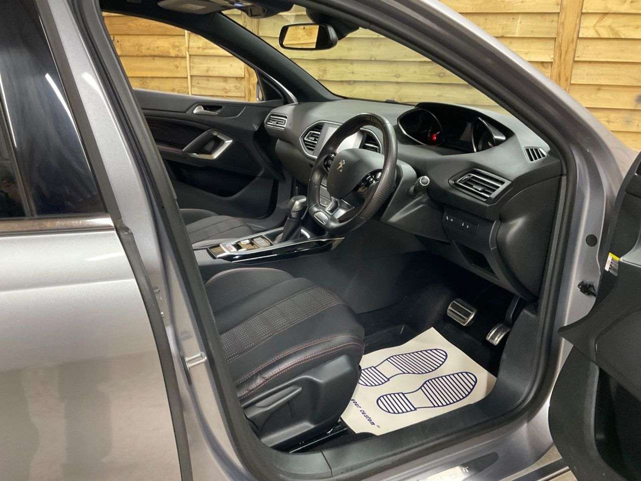 2017 PEUGEOT 308 SW 2017 PEUGEOT 308 SW