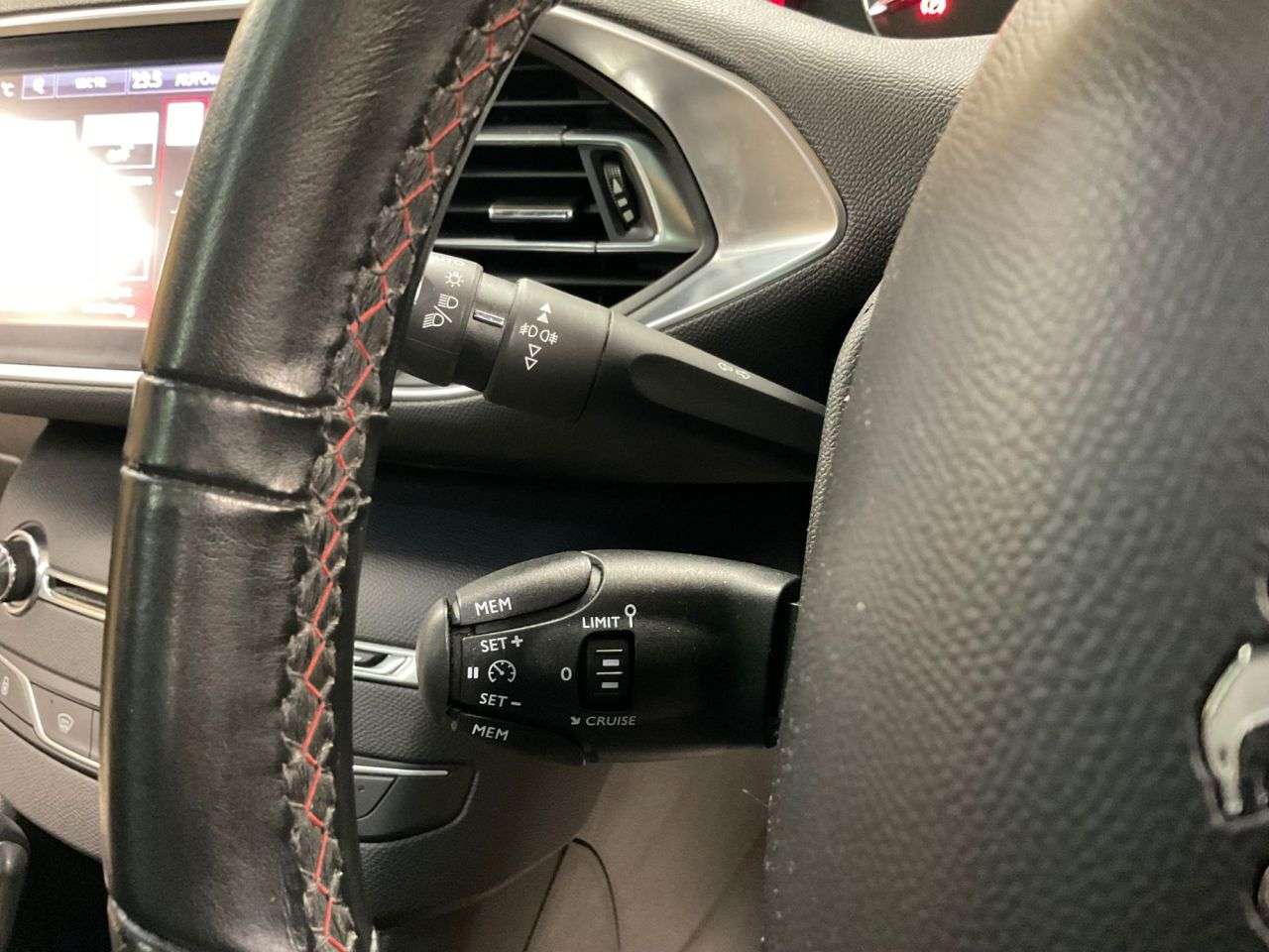 2017 PEUGEOT 308 SW 2017 PEUGEOT 308 SW