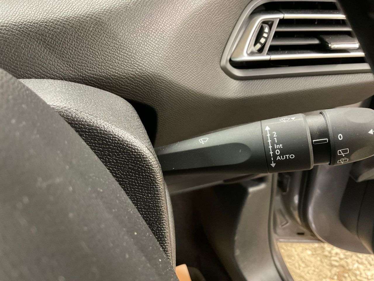 2017 PEUGEOT 308 SW 2017 PEUGEOT 308 SW