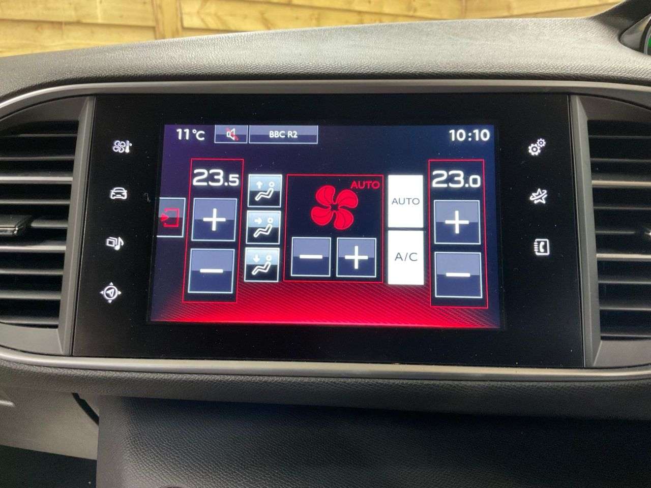 2017 PEUGEOT 308 SW 2017 PEUGEOT 308 SW